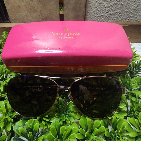 Kate Spade aviator sunglasses with case main image 10